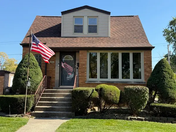 10937 S Tripp Avenue, Oak Lawn, IL 60453