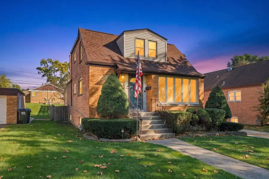 10937 S Tripp Avenue, Oak Lawn, IL 60453 - #2