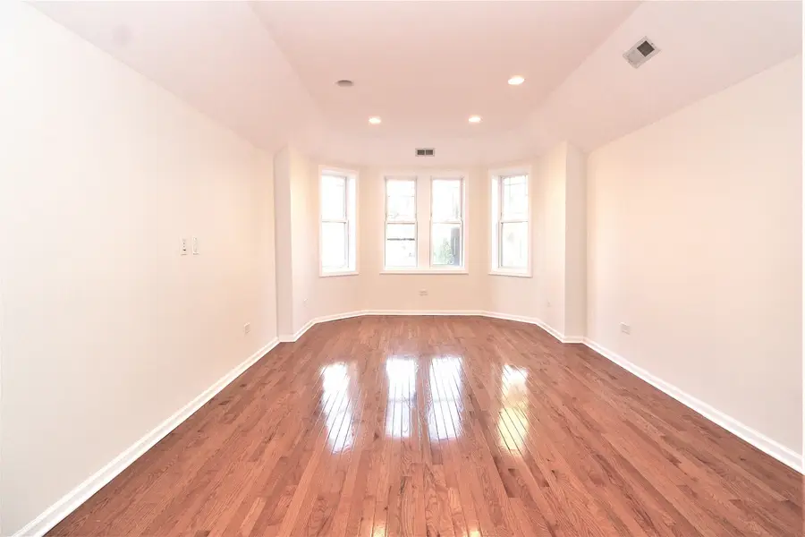 2715 W Thomas Avenue, Chicago, IL 60622 - #2