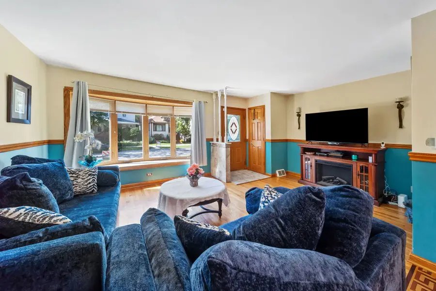4723 N Kilbourn Avenue, Chicago, IL 60630 - #2
