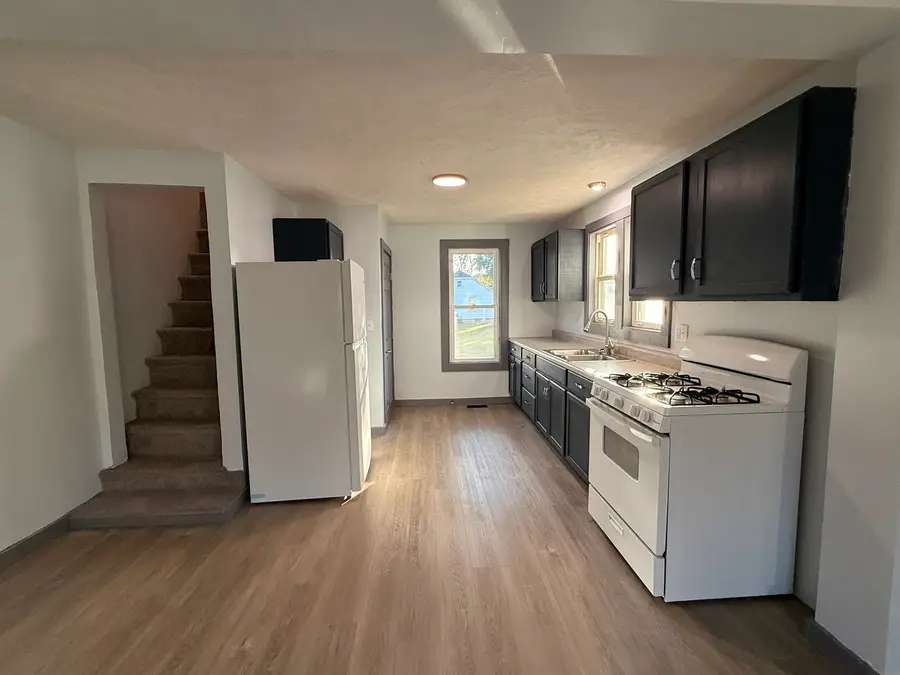 615 W Sherman Avenue, Pontiac, IL 61764 - #2