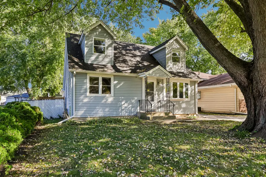 3923 N Adams Street, Westmont, IL 60559 - #3