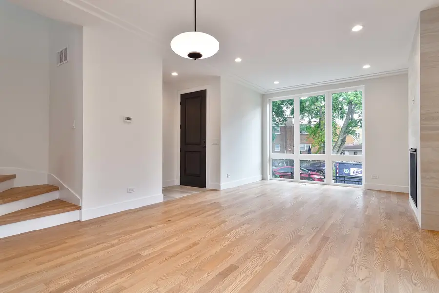 2716 N Hamlin Avenue, Chicago, IL 60647 - #3