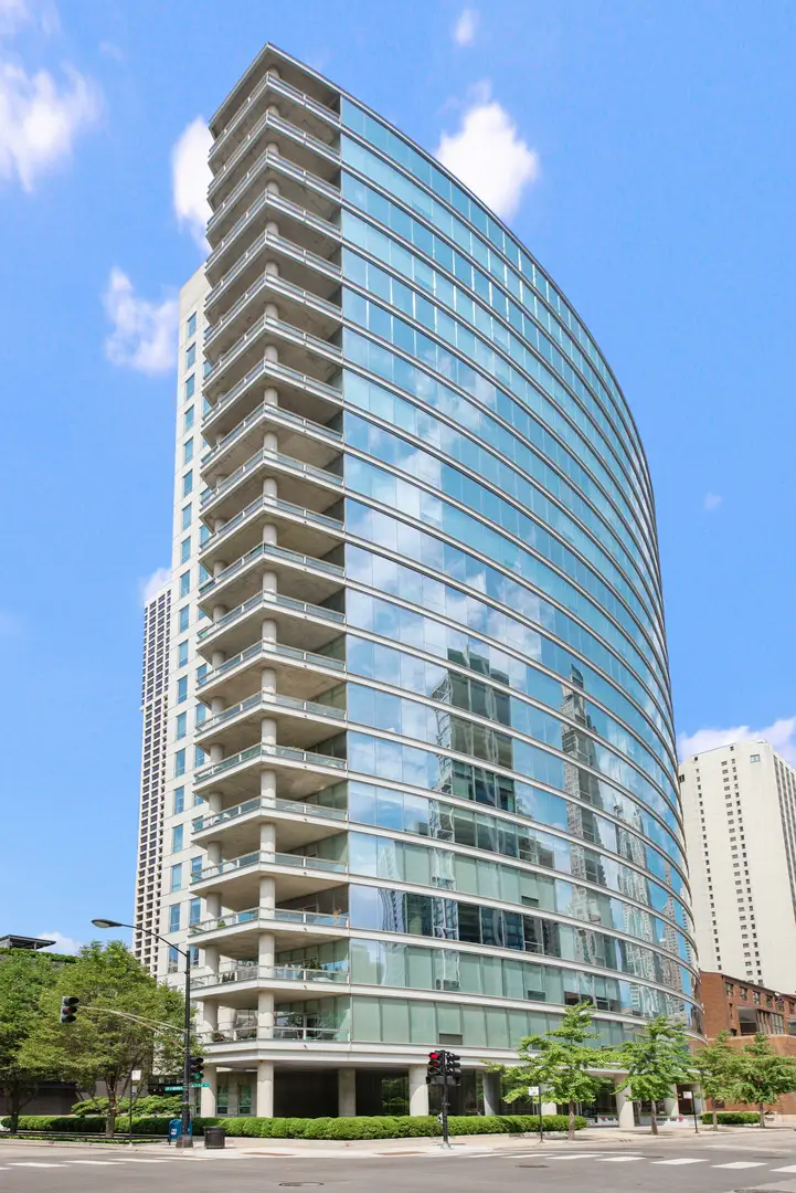 30 W Oak Street #20A, Chicago, IL 60610 - #1