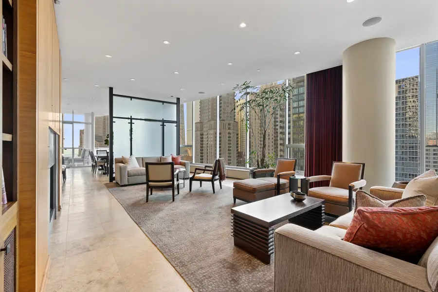 30 W Oak Street #20A, Chicago, IL 60610 - #3