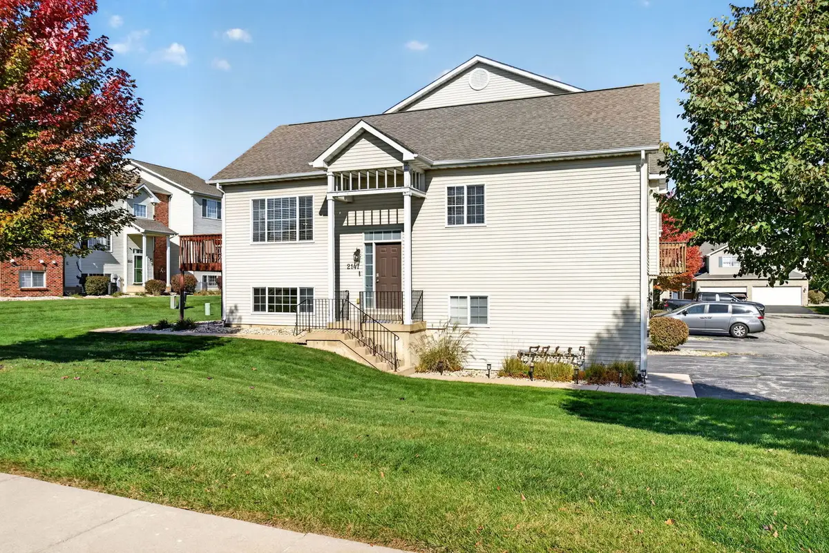 2147 Derby Lane, Belvidere, IL 61008 - #1