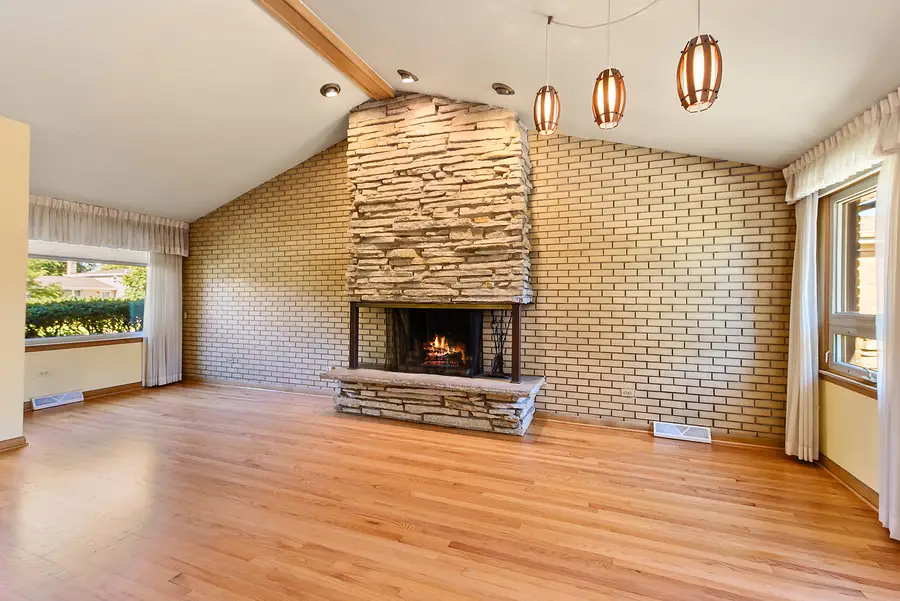 10621 Laramie Avenue, Oak Lawn, IL 60453 - #3