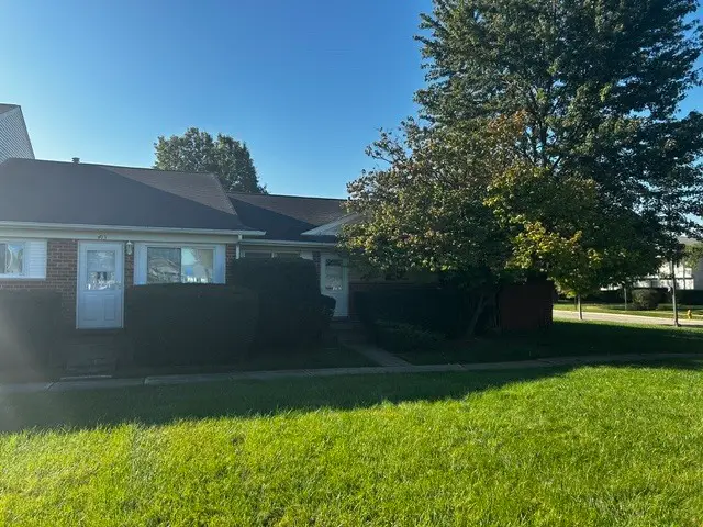 415 Salem Square, Bolingbrook, IL 60440 - #1