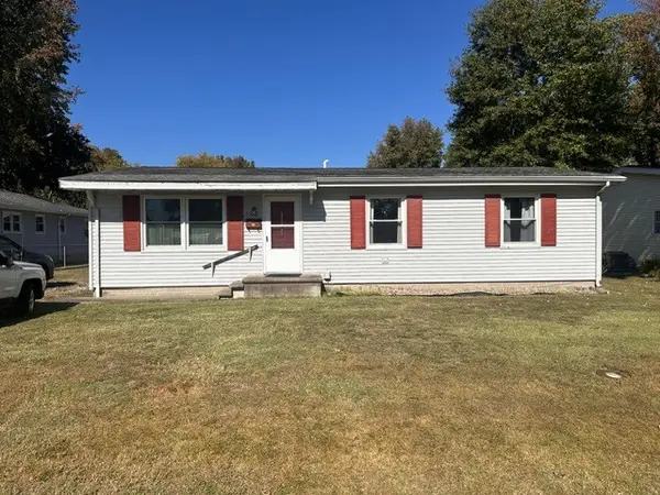 1107 E Ruth Street, Benton, IL 62812