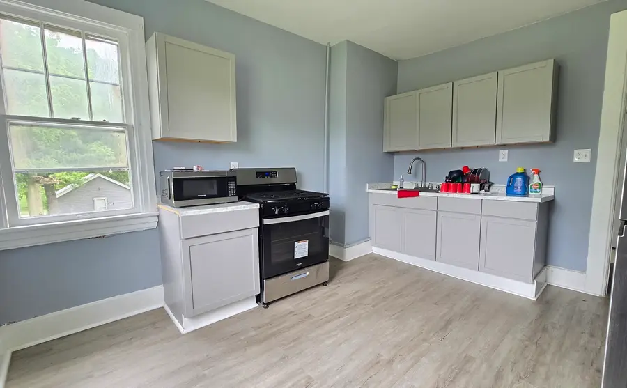 1109 NE Perry Avenue, Peoria, IL 61603 - #2