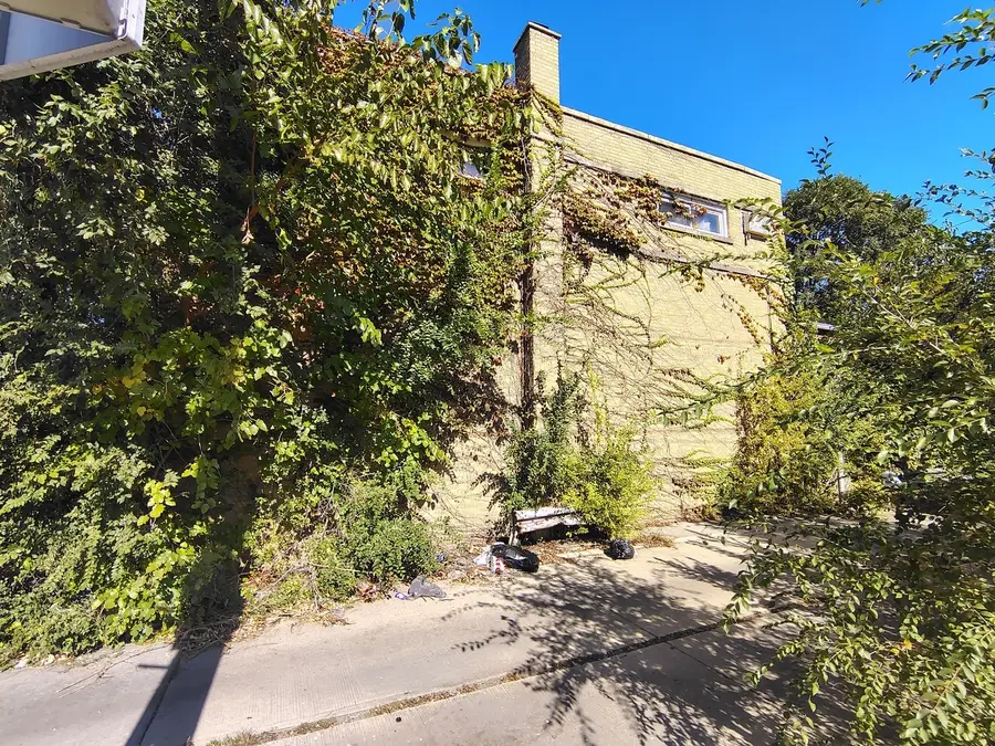 7845 S Yates Boulevard, Chicago, IL 60649 - #3