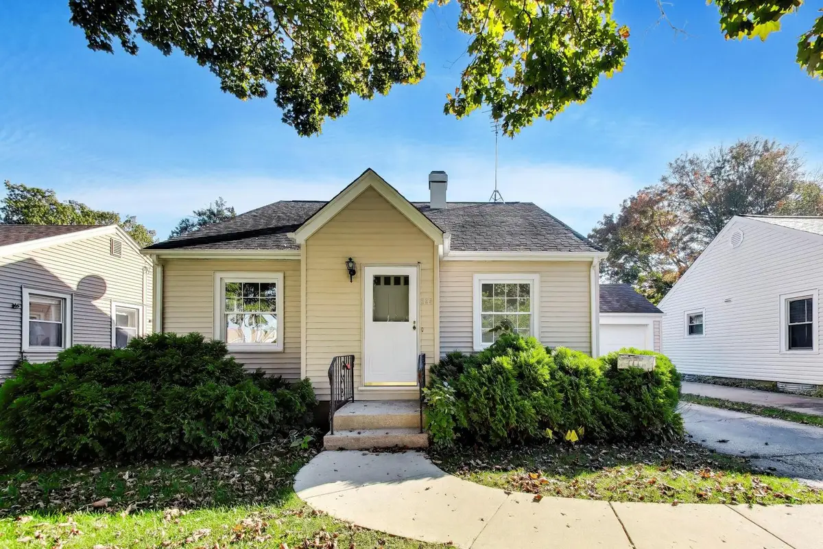 225 S Aldine Avenue, Elgin, IL 60123 - #1