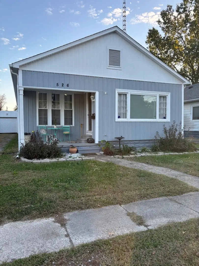 526 E Smith Street, Benton, IL 62812 - #1