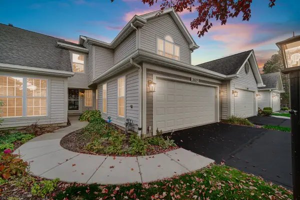 36129 N Springbrook Lane, Gurnee, IL 60031