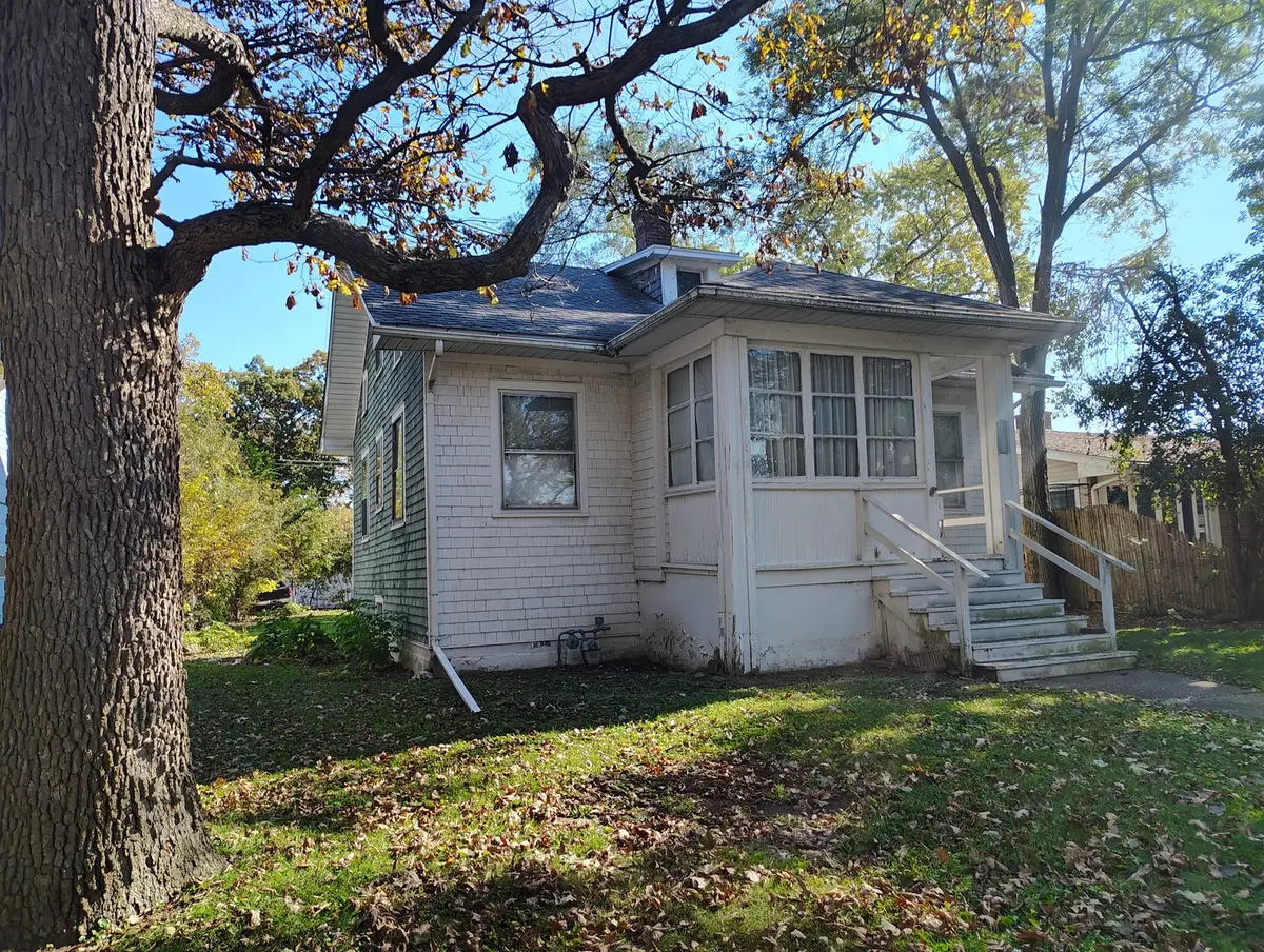1323 N Linden Avenue, Waukegan, IL 60085 - #1