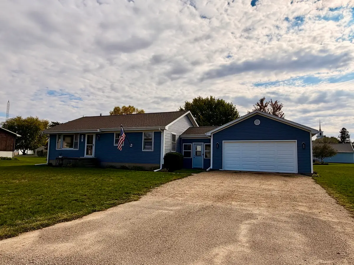 407 W Santee Street, Sublette, IL 61367 - #1