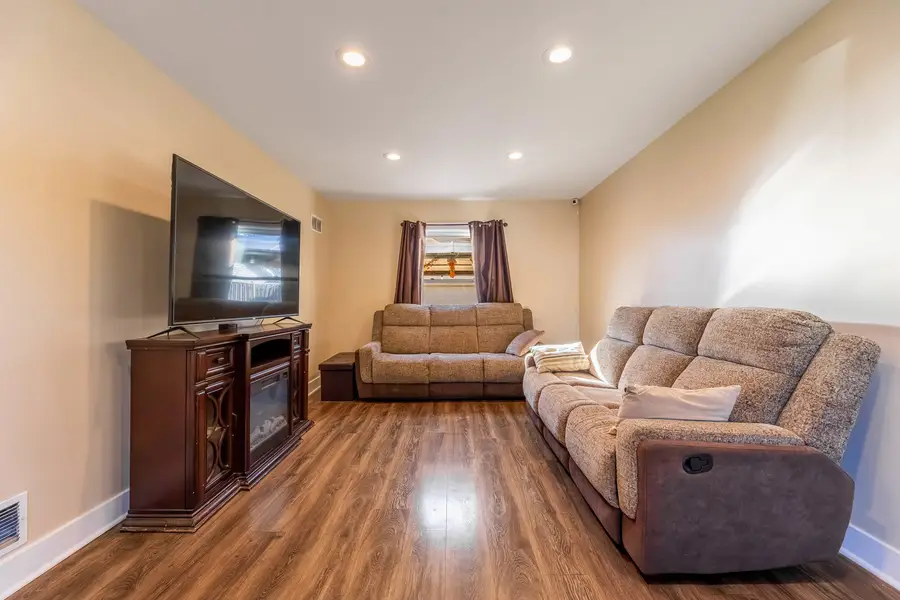 7743 W Ardmore Avenue, Chicago, IL 60631 - #2