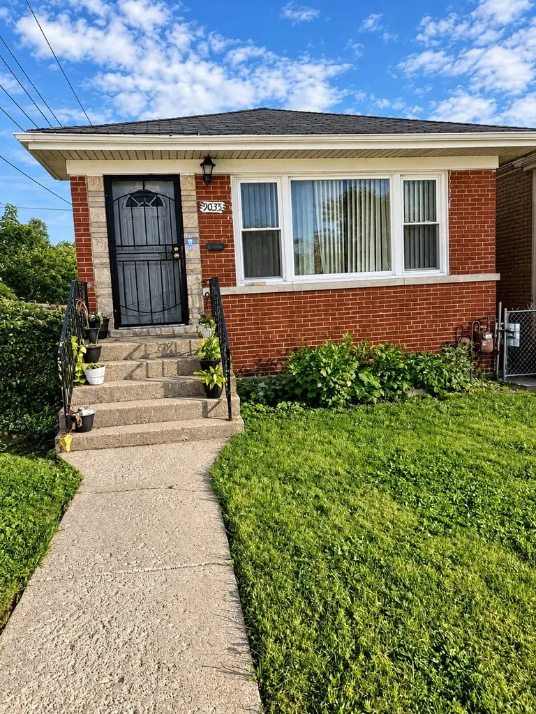 9035 S Parnell Avenue, Chicago, IL 60620 - #1