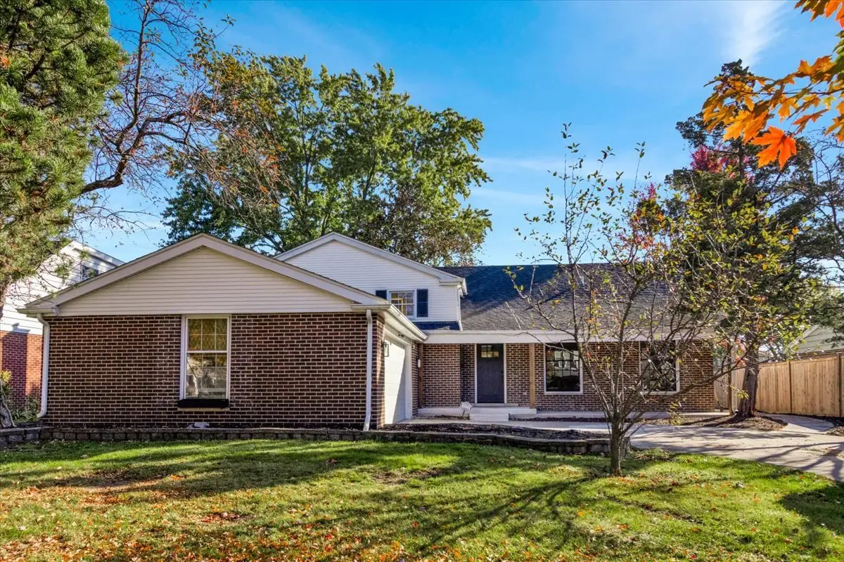 3123 N Stratford Road, Arlington Heights, IL 60004 - #1