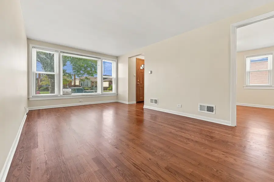 5115 S Mcvicker Avenue, Chicago, IL 60638 - #3