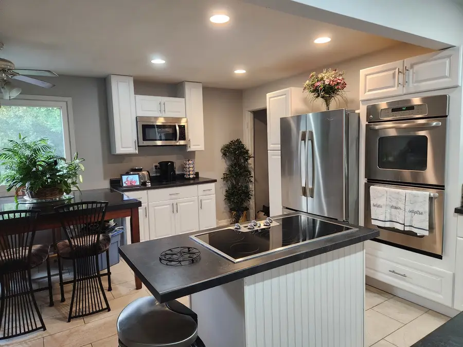 2412 Durness Court, Crest Hill, IL 60403 - #3
