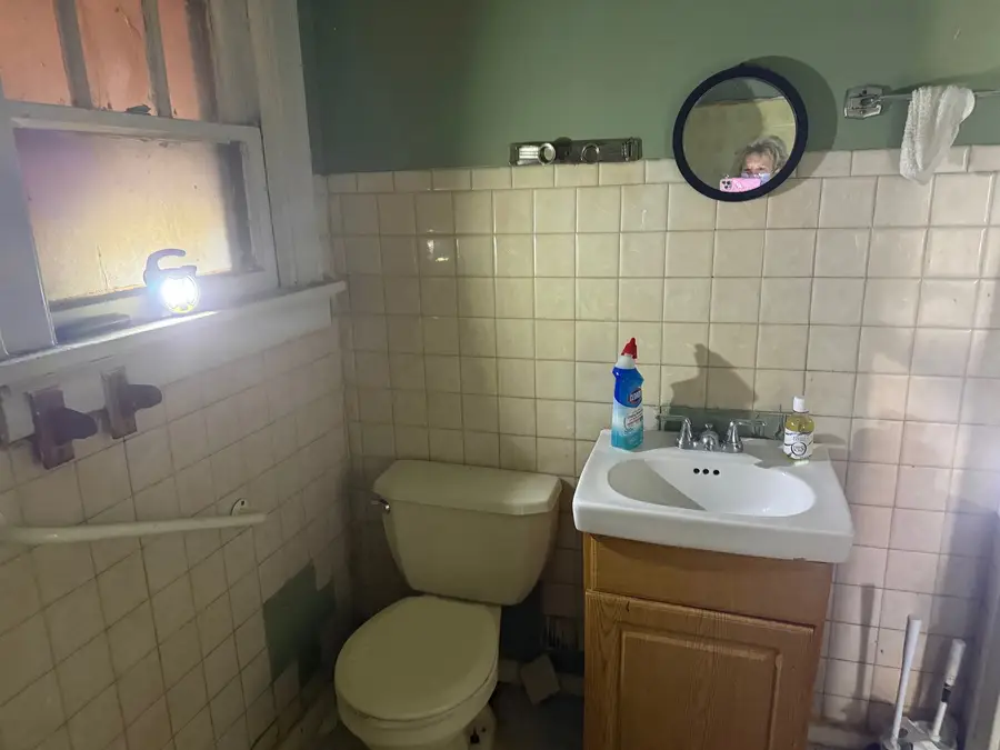 2037 Wright Avenue, North Chicago, IL 60064 - #3