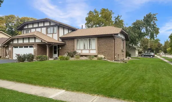 700 W 58th Street, Westmont, IL 60559