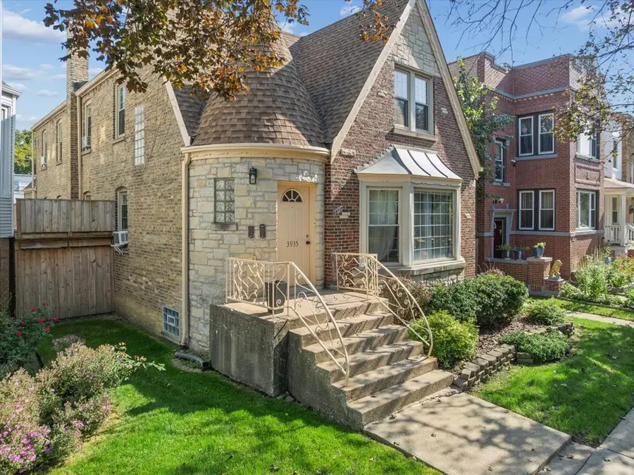 3935 N Kimball Avenue, Chicago, IL 60618 - #2