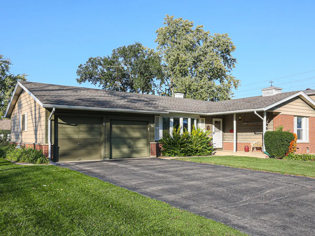 660 Magnolia Lane, Elk Grove Village, IL 60007 - #1
