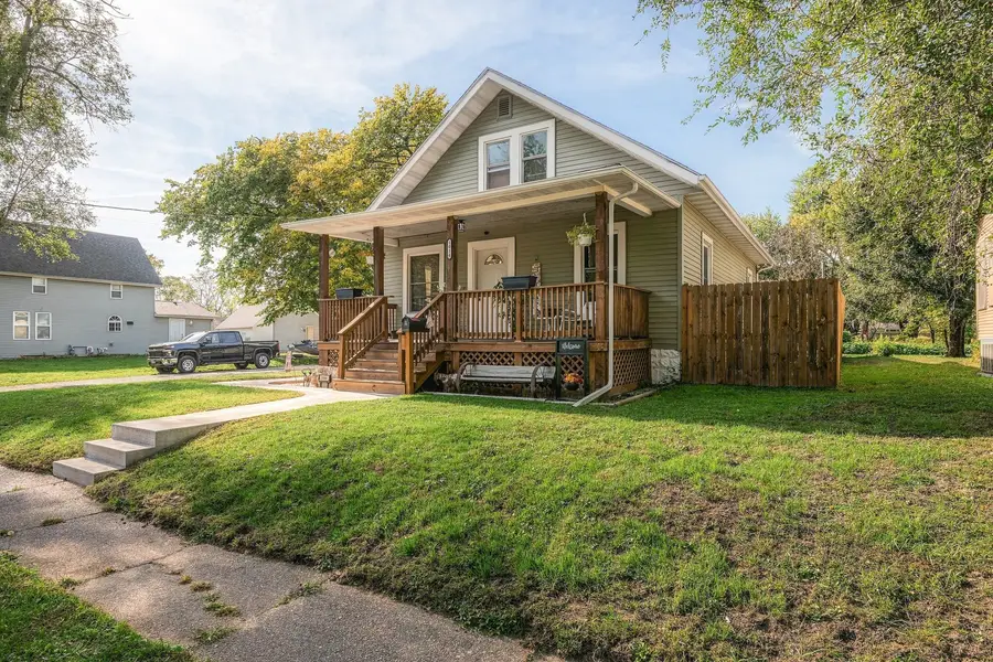 1014 S Ohio Avenue, Davenport, IA 52802 - #2
