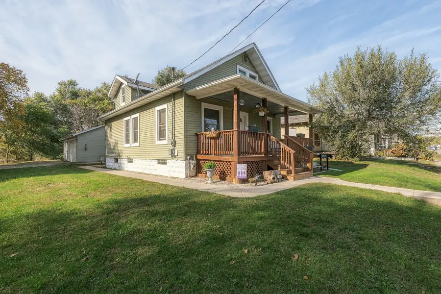 1014 S Ohio Avenue, Davenport, IA 52802 - #3