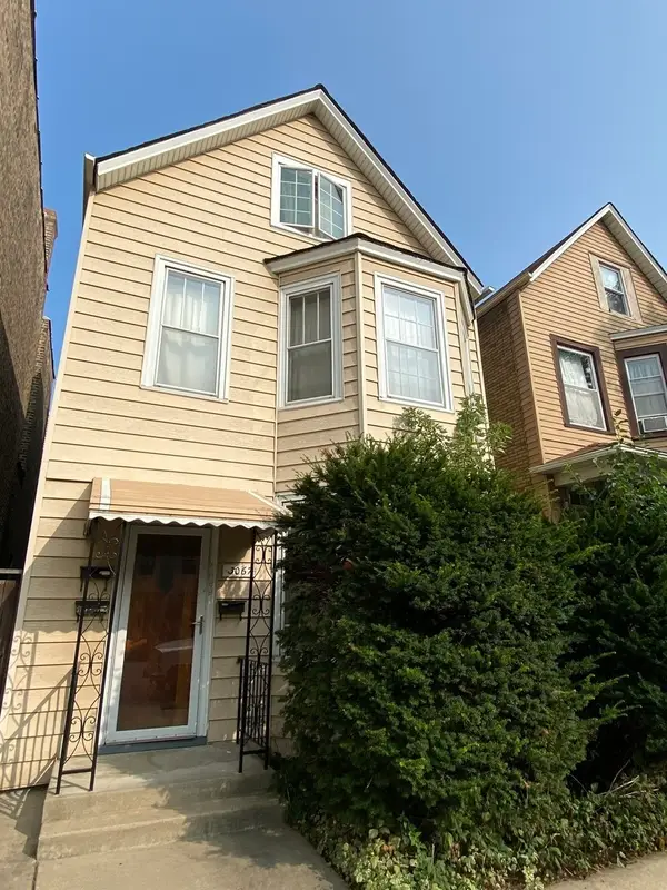 3067 N Central Park Avenue, Chicago, IL 60618