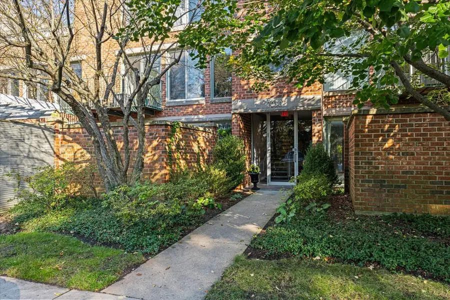 7030 Arbor Lane #102, Northfield, IL 60093 - #2