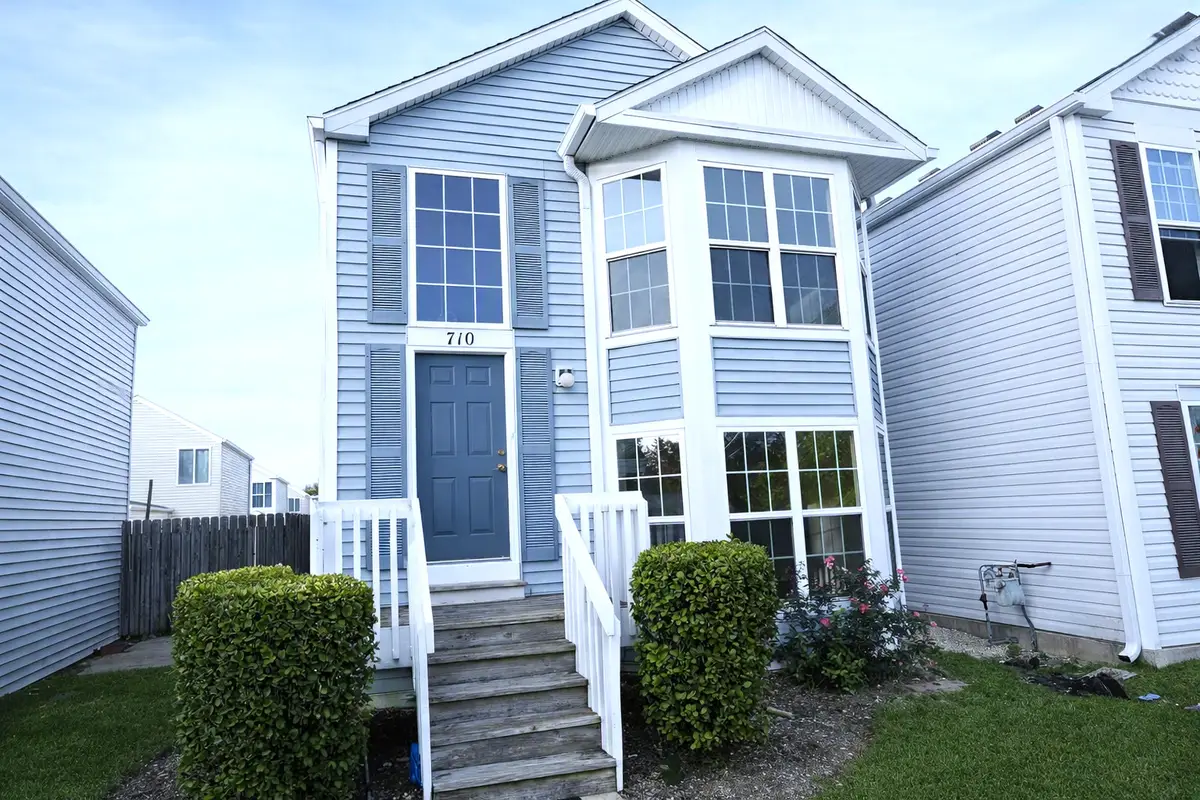 710 Four Seasons Boulevard #710, Aurora, IL 60504 - #1