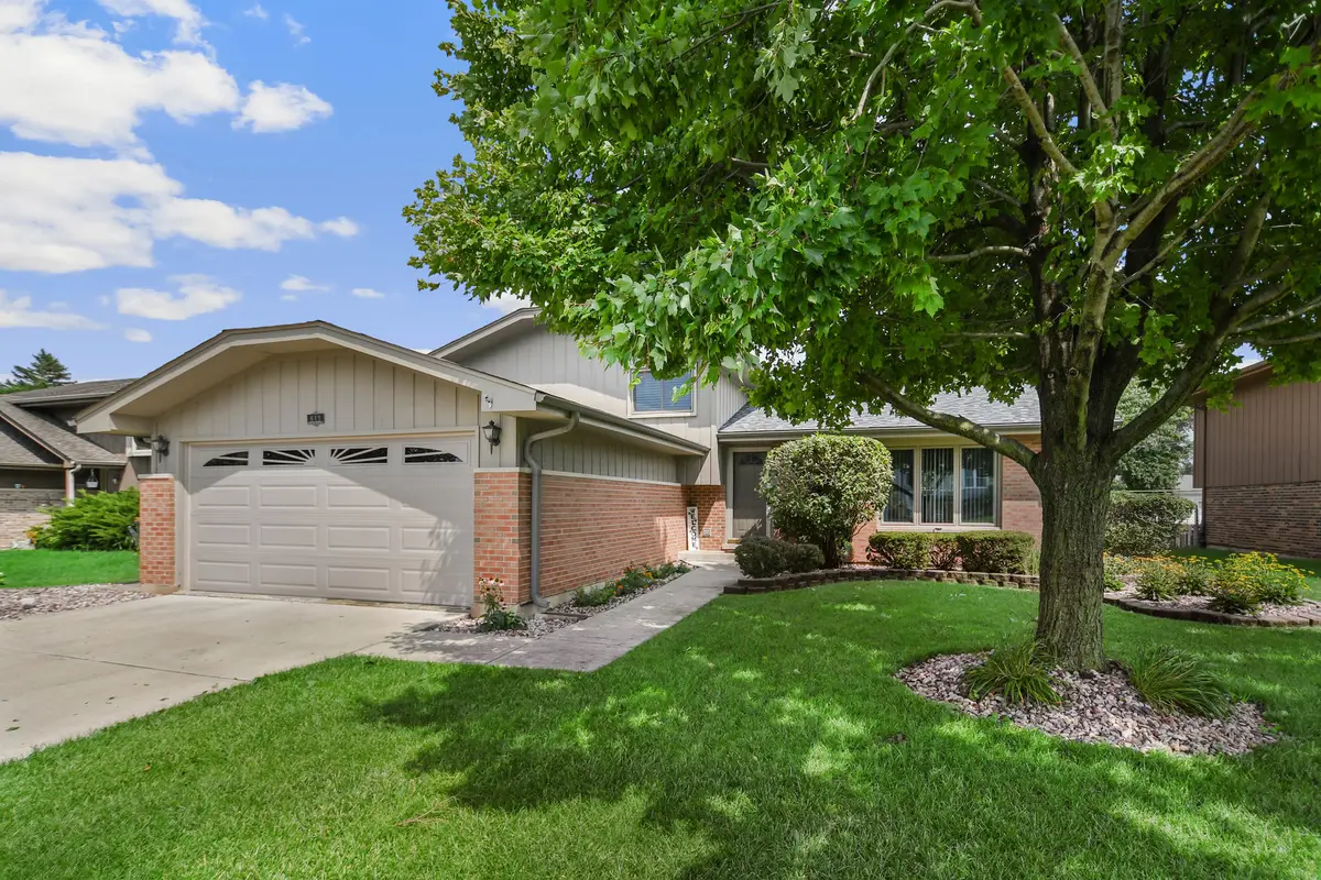 613 Gavin Avenue, Romeoville, IL 60446 - #1