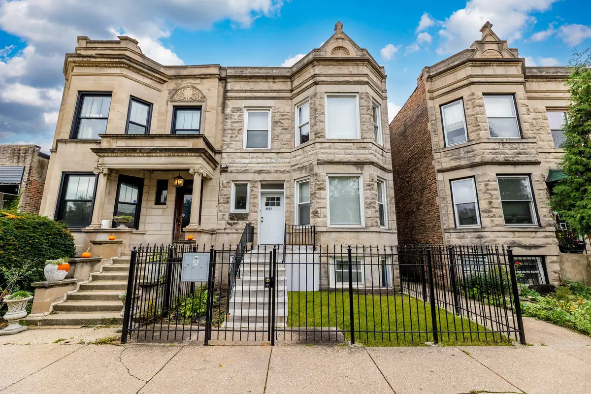 3923 W Polk Street, Chicago, IL 60624 - #1