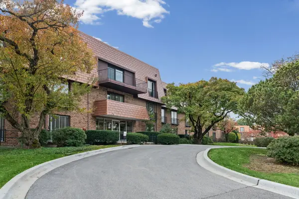 4000 Dundee Road #209, Northbrook, IL 60062