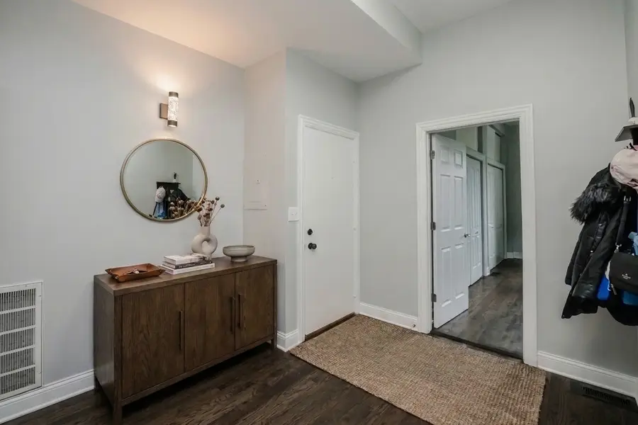 735 E 50th Street #2, Chicago, IL 60615 - #3