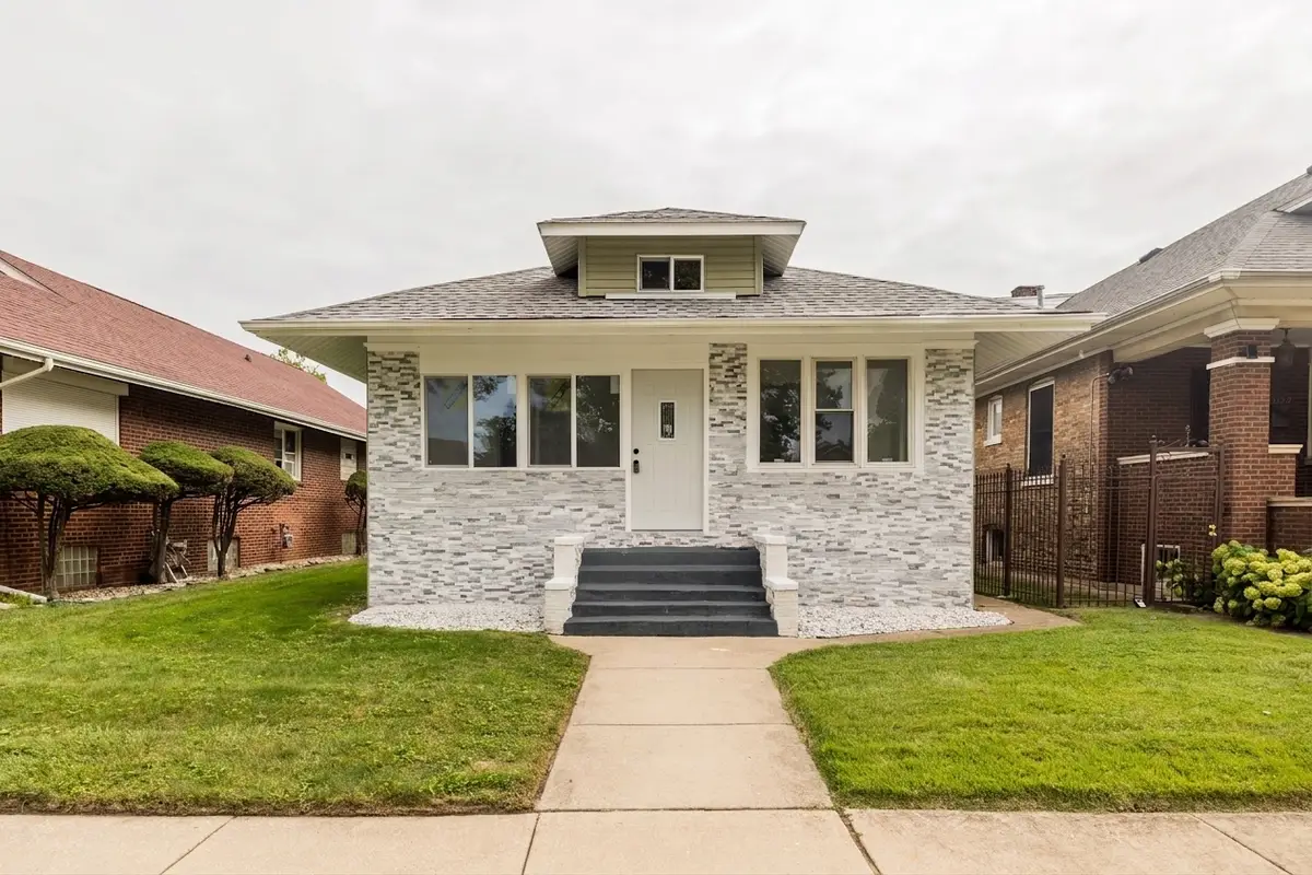 7617 S Crandon Avenue, Chicago, IL 60649 - #1