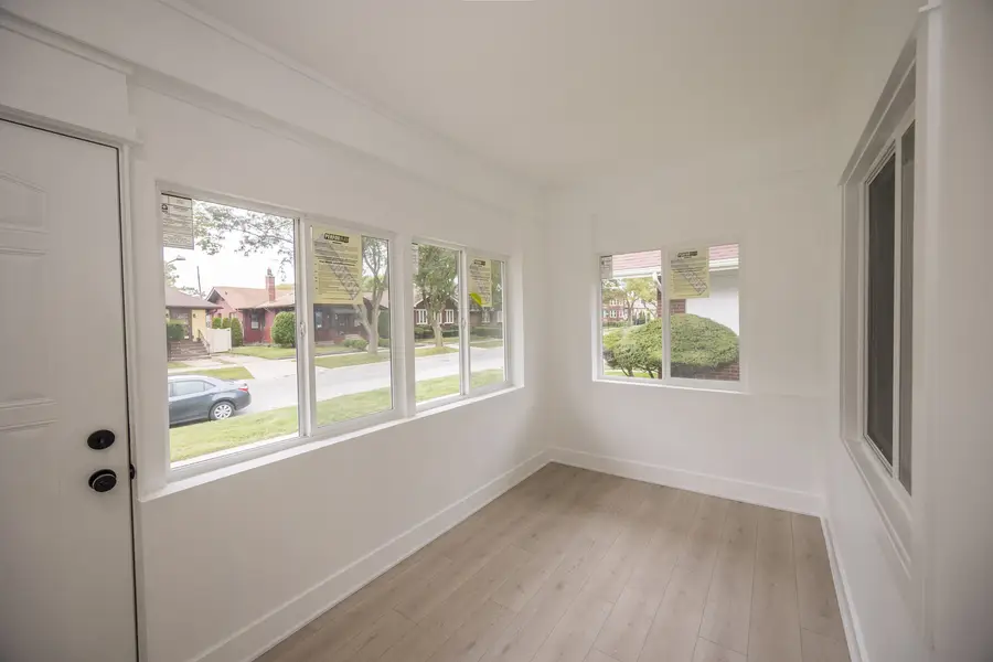7617 S Crandon Avenue, Chicago, IL 60649 - #3