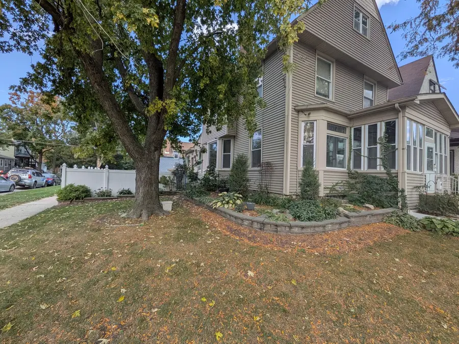 6917 34th Street, Berwyn, IL 60402 - #3