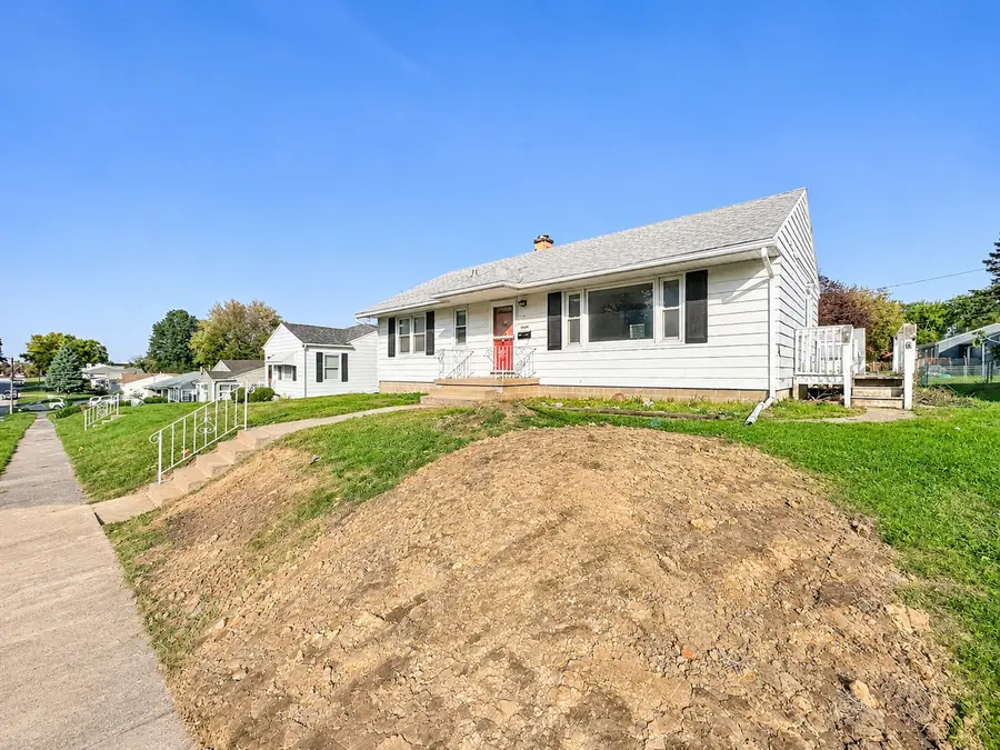 2309 N Sturdevant Street, Davenport, IA 52804 - #3
