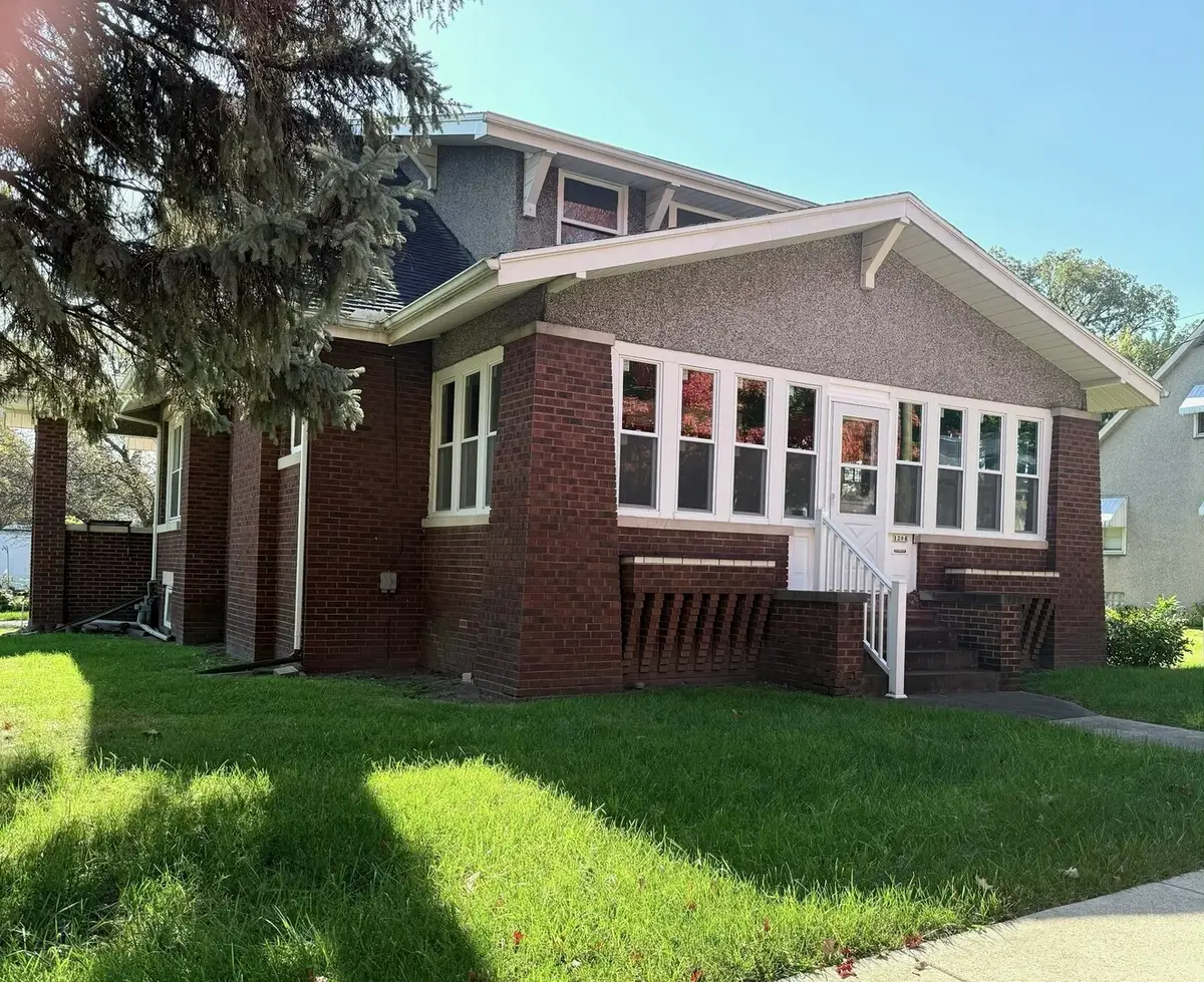 1204 6th Street, Peru, IL 61354 - #1
