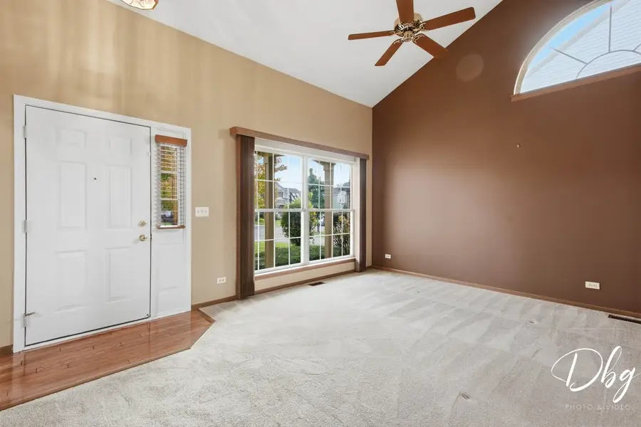 36 W Dahlia Lane, Round Lake Beach, IL 60073 - #2