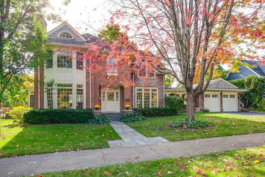 235 E Sheridan Place, Lake Bluff, IL 60044 - #2