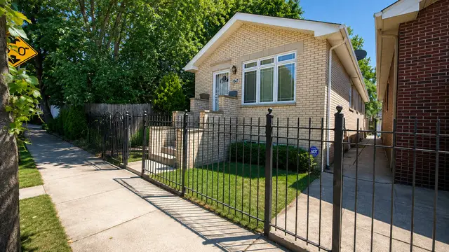419 W Root Street, Chicago, IL 60609 - #1