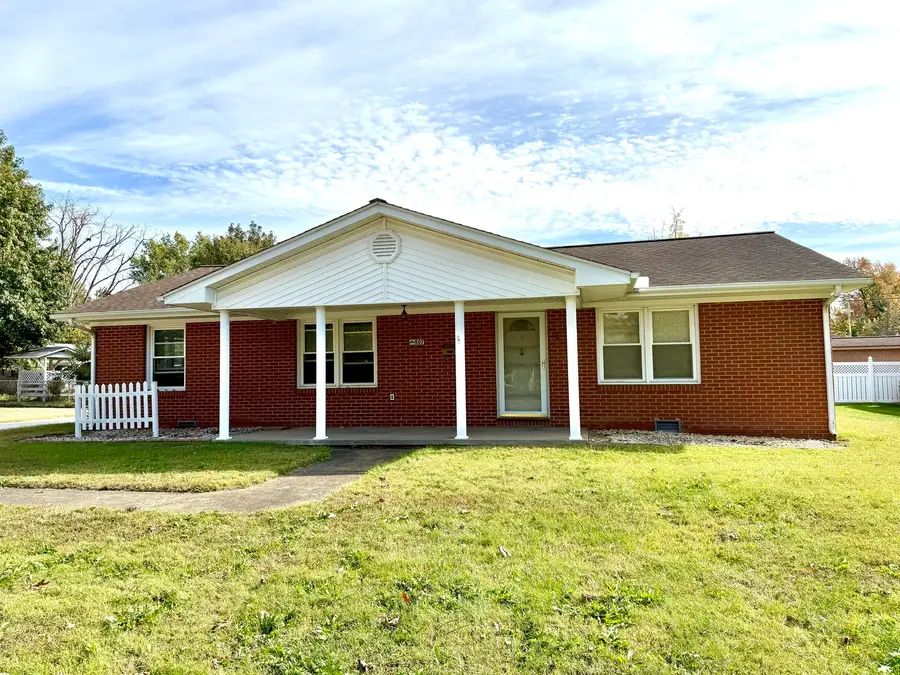 807 N Otis Street, Marion, IL 62959 - #2