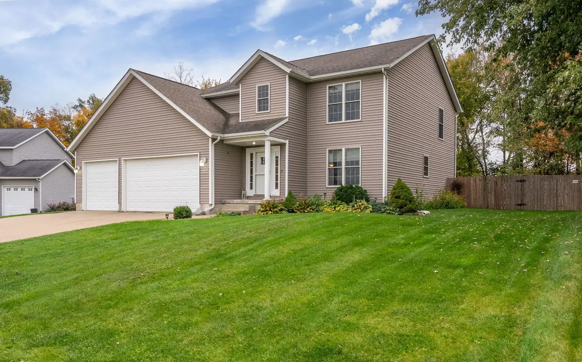 5619 Buckhorn Lane, Davenport, IA 52802 - #1