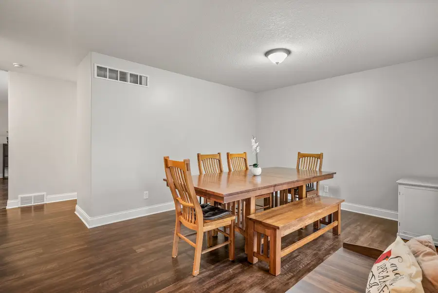 5619 Buckhorn Lane, Davenport, IA 52802 - #3