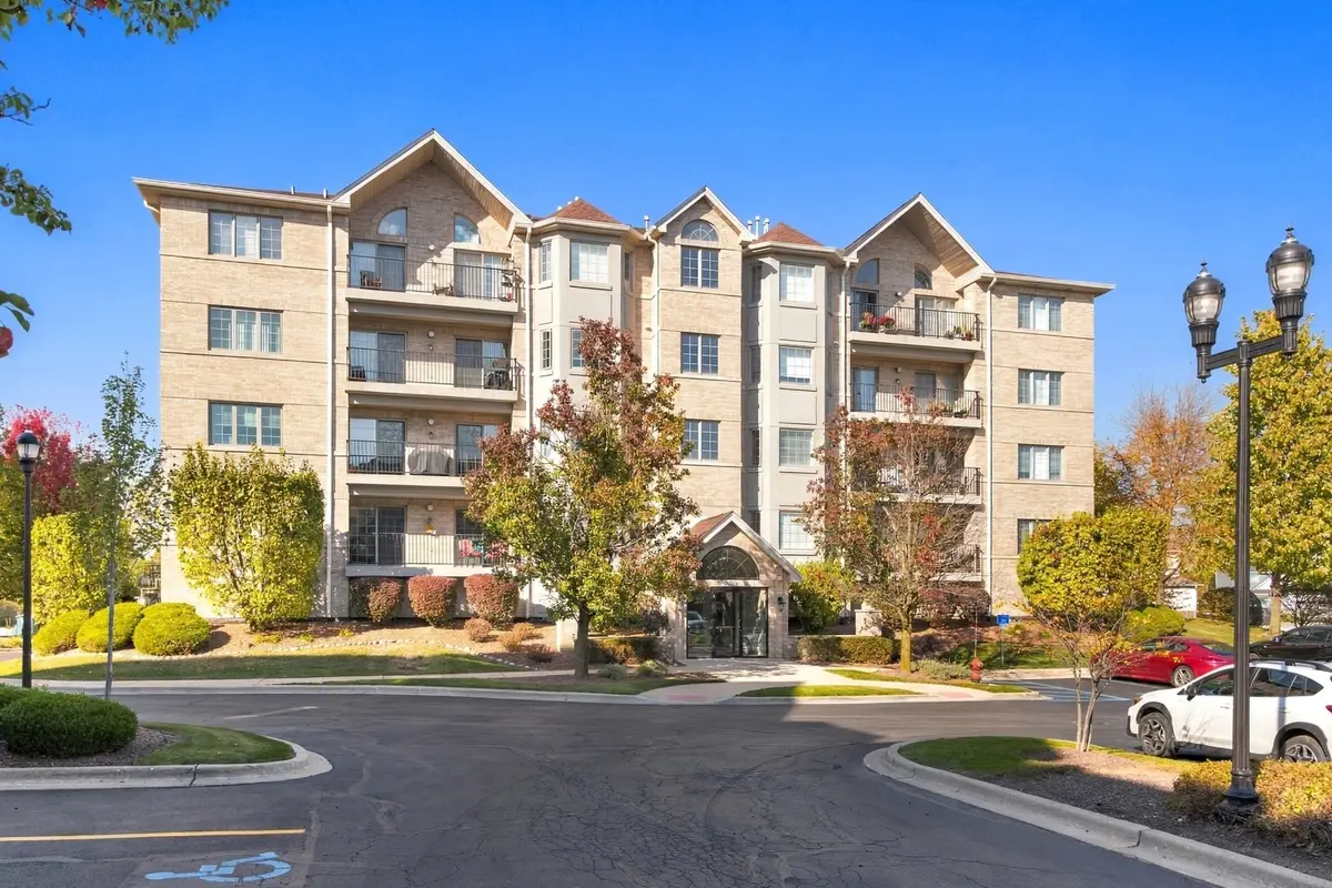 8505 Woodward Avenue #102, Woodridge, IL 60517 - #1